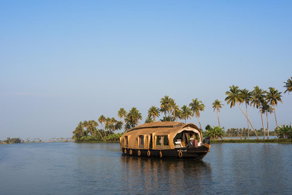 Xandari Riverscapes Botel Alappuzha